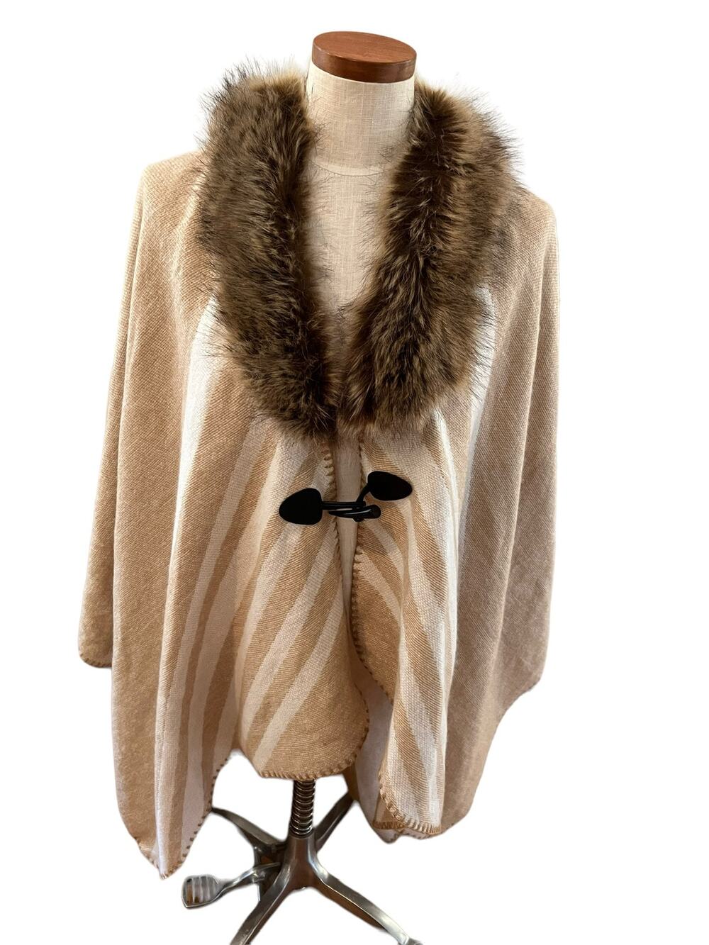 Jane & Berry Faux fur trim Cape Tan Cream